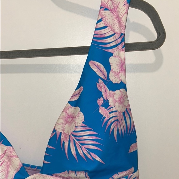 Tropical Blue and Pink Bikini Top - Picture 2 of 6